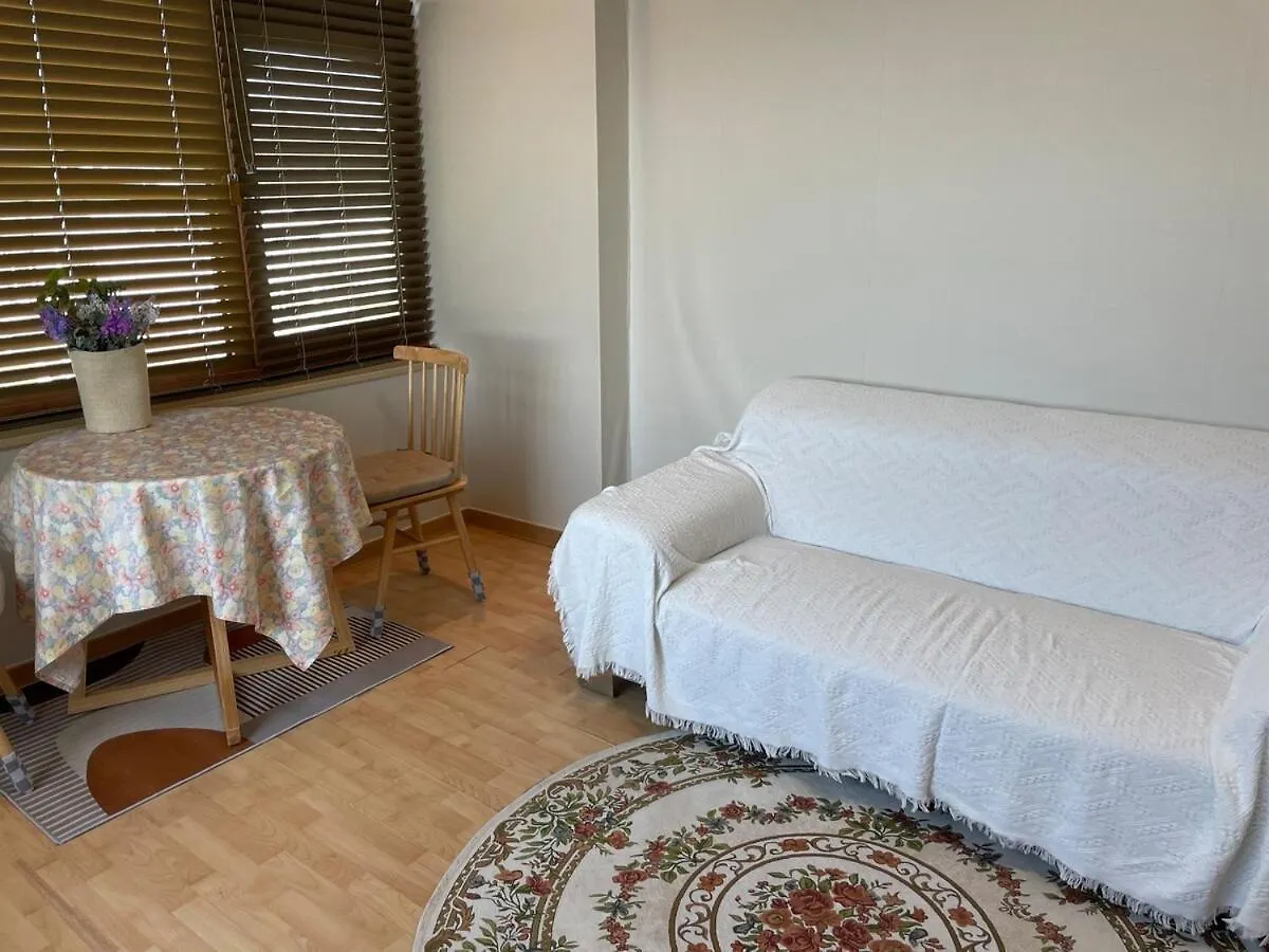 Sangsu Station 2Min Apartamento Seul 0*,  Coreia do Sul